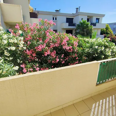 Апартаменты T2 Parking Climatisation, Lumineux Et Moderne - 4voil245 - *